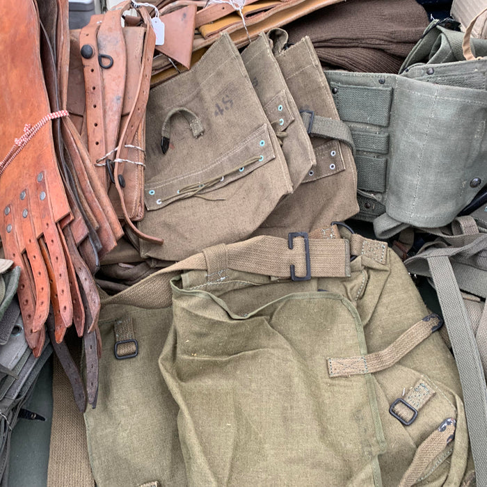 Les Surplus Militaires : Découvrez un Trésor d'Équipements et d'Histoire Militaire